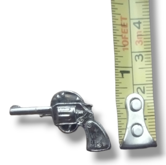 Vintage Silver Revolver Pistol Hat Lapel Pin Button - Picture 8 of 9